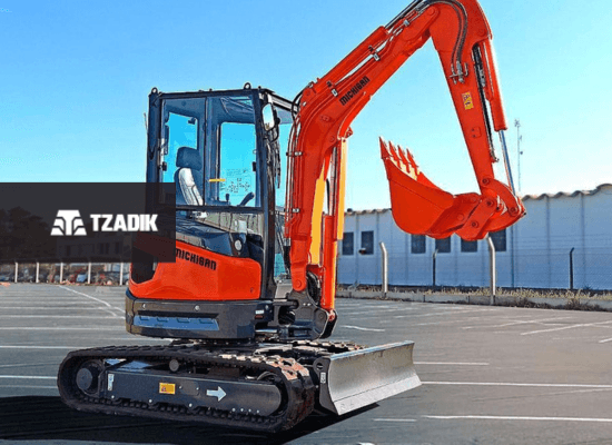 Excavadora Oruga De Caucho MEC40 1
