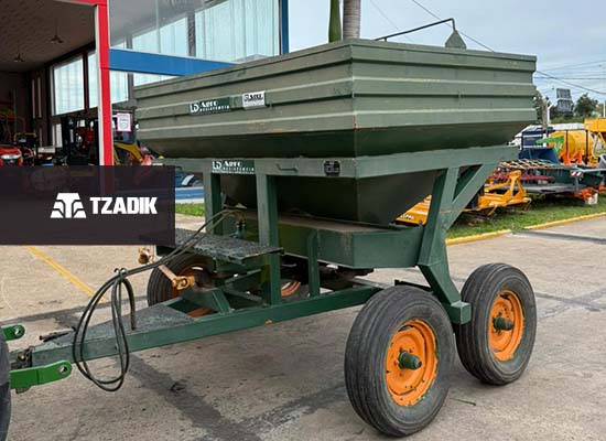 Fertilizadora Esparcidora USADA VICA AF | 3000lt | 25m 3