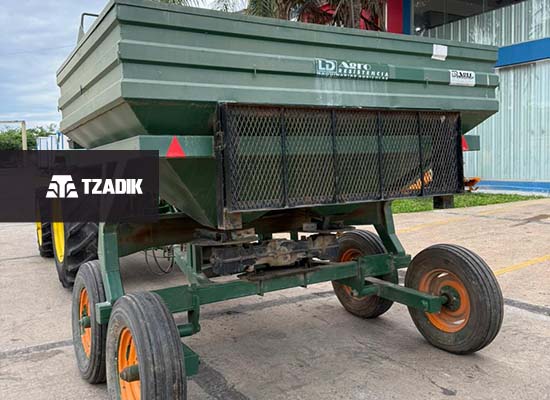 Fertilizadora Esparcidora USADA VICA AF | 3000lt | 25m 6